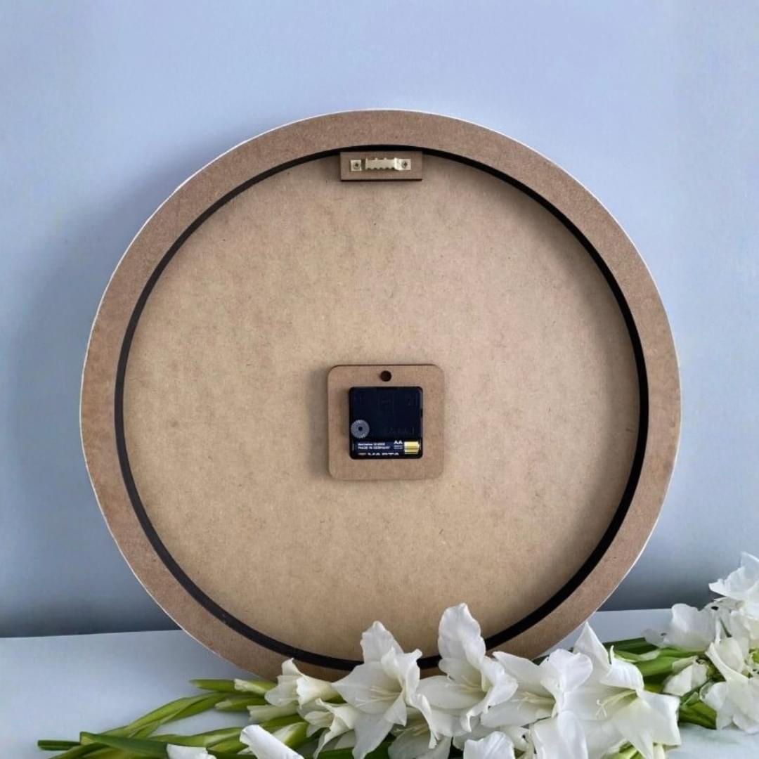 Resin Art Wall Clock Unique Home Decor | Custom clock in white beige and silver with natural stones | Home Decor | Modern wall art Handmade clock.
