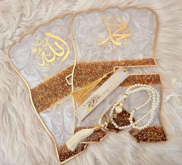 Resin art Quran holder with customizable colors and matching accessories.