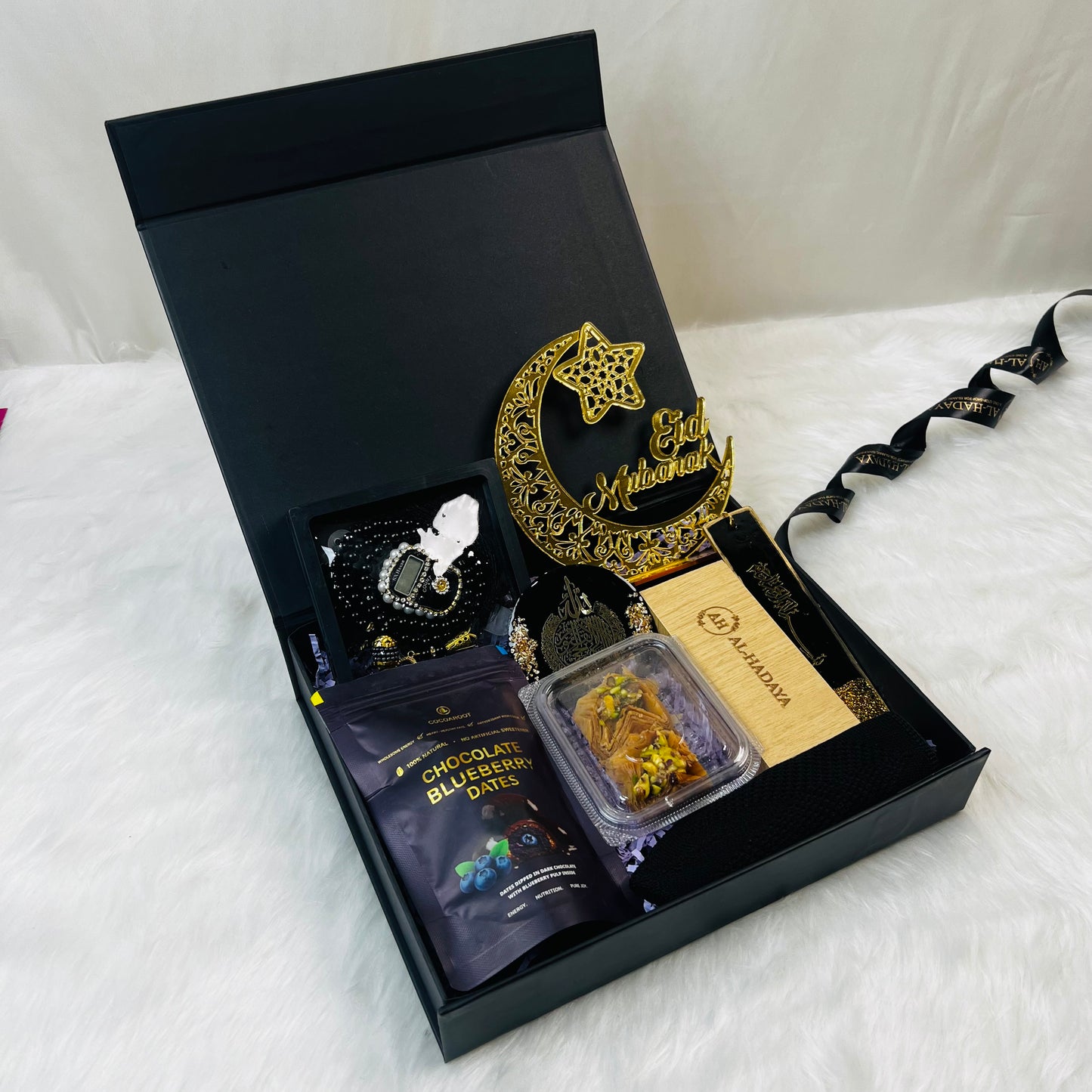 Tawakkul Eid Hamper – Premium Black & Gold Edition.