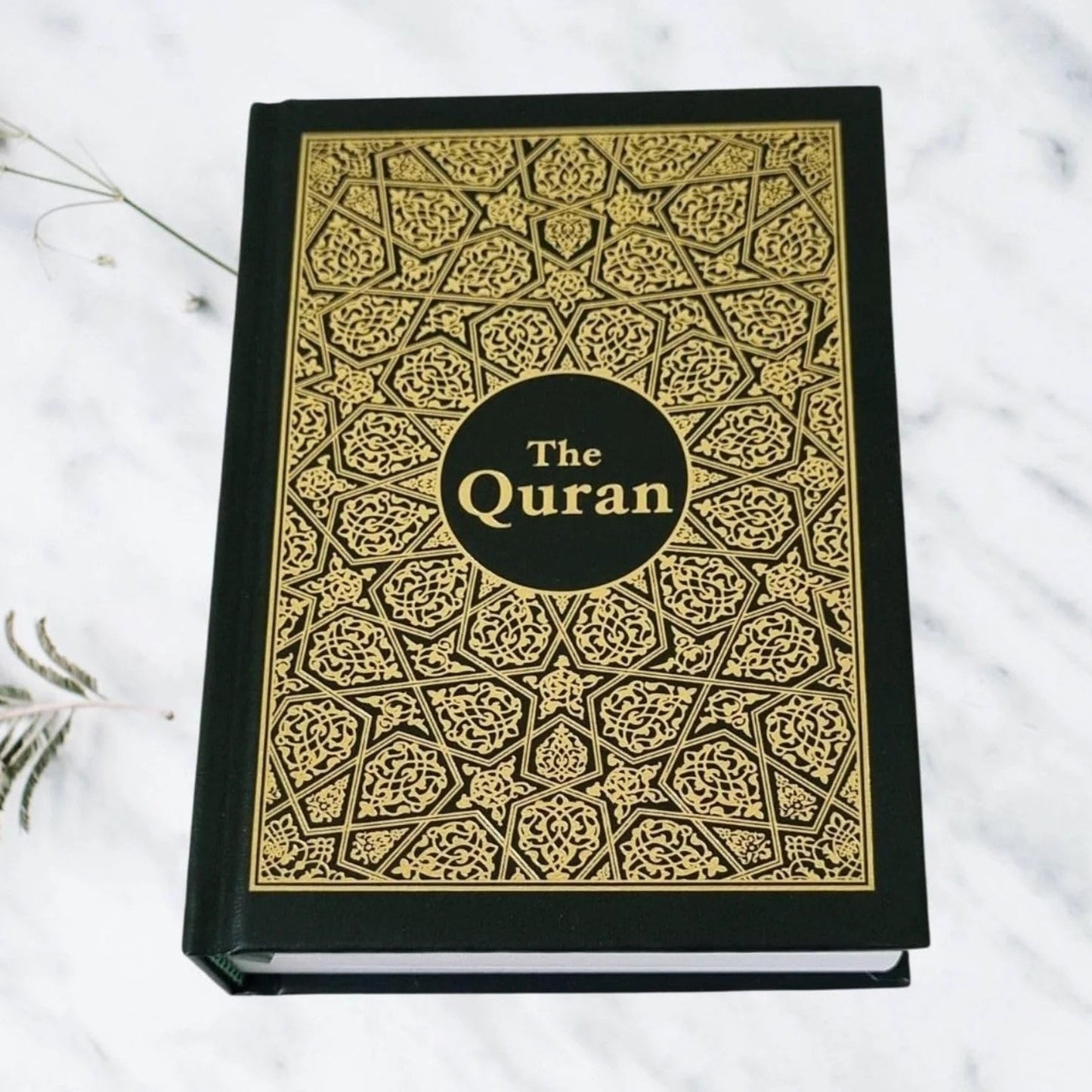 Arabic-English Holy Quran Hardbound edition by Maulana Wahiduddin Khan and Prof. Farida Khanam