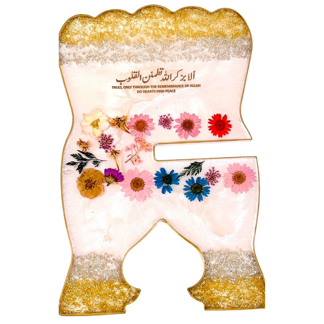 beautiful Resin Quran Stand along with dried leaf