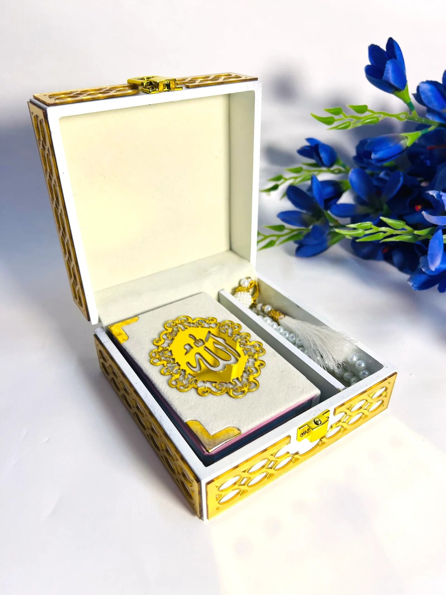 pearl white mini quran acrylic calligraphy with golden box