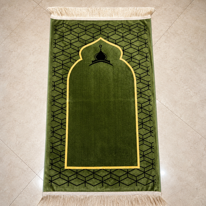 Green Turkish Prayer Mat | Elegant Janamaz | Luxury Islamic Prayer Rug