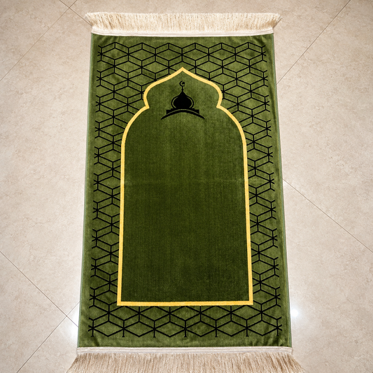 Green Turkish Prayer Mat | Elegant Janamaz | Luxury Islamic Prayer Rug