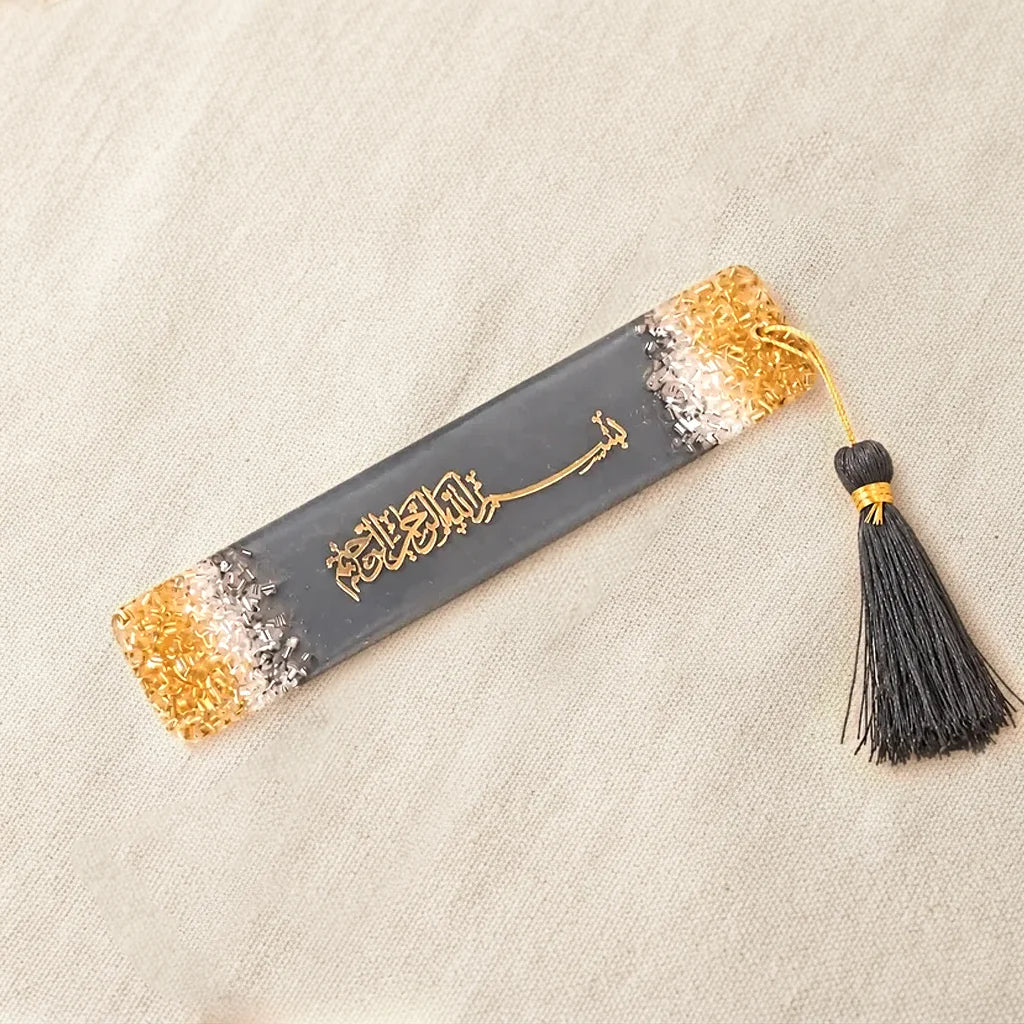 Personalized Resin Bookmark Favor with Gold Calligraphy Name and Cream Tassel 11