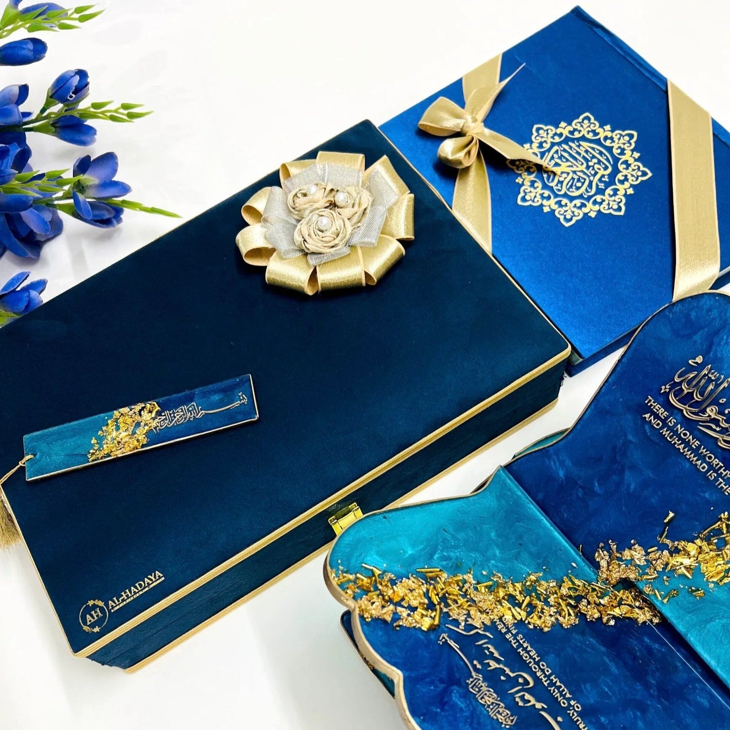 Lavish Rehal & Quran Gift Hamper in Midnight Blue – Personalised Tajweed Rainbow Quran with Resin Quran Holder