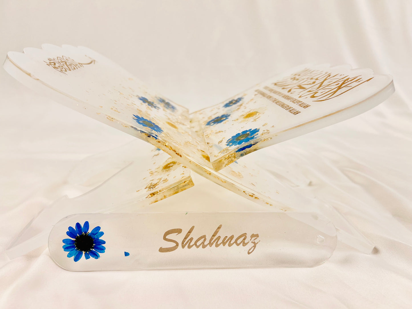 Premium Resin Art Quran Stand (Rehal)|Dried Flowers & Gold Flakes - Islamic Gift | Quran Holder with Pressed Flowers