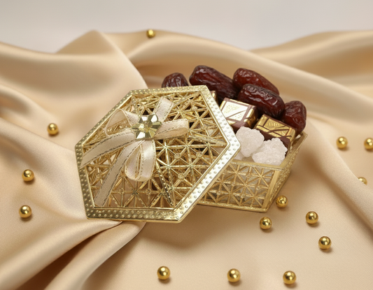 Nikah Favour & Baraati Return Gift Box – Premium Golden Gift Set