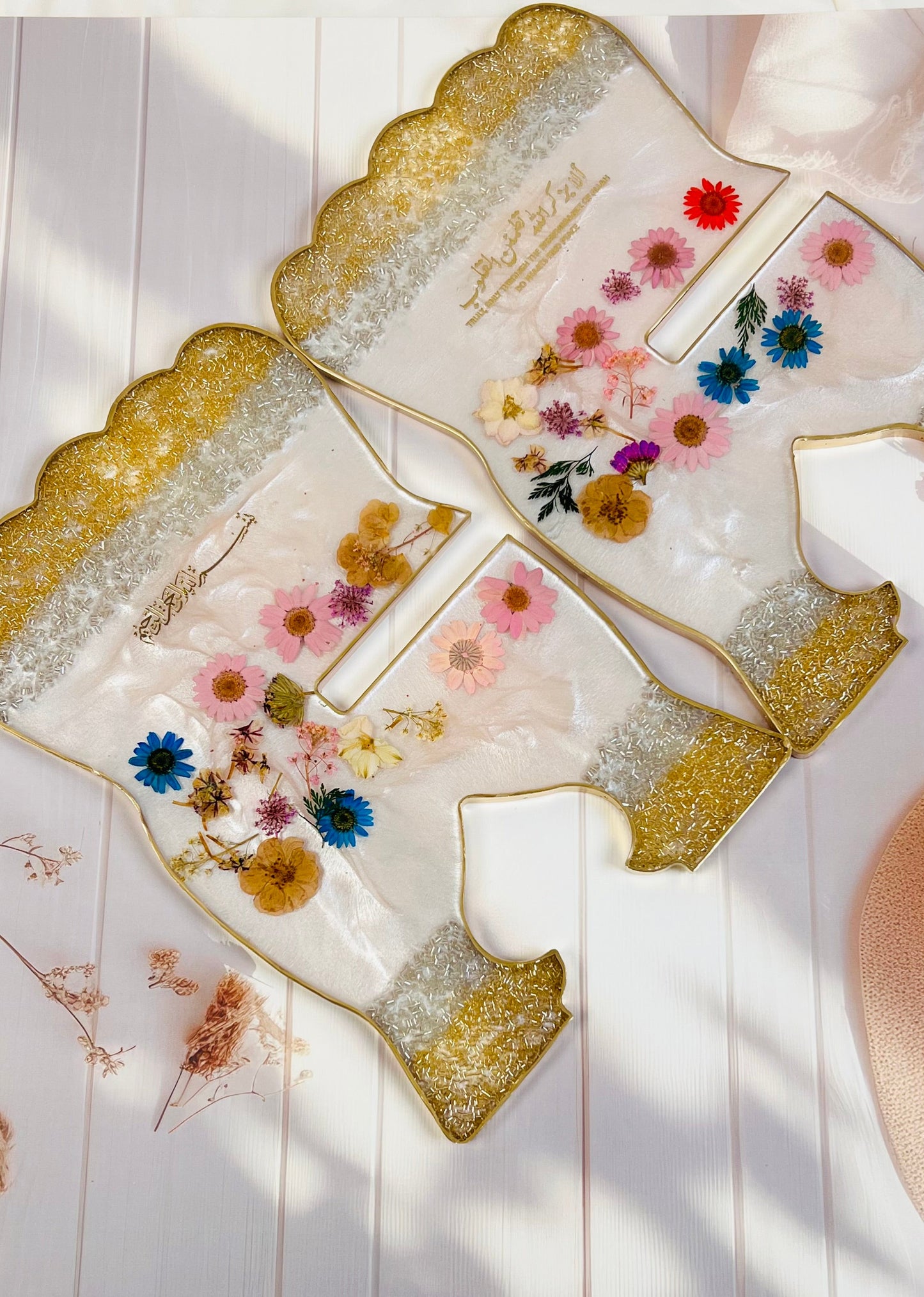 Premium Mixed Flower Resin Rehal – Handmade Quran Stand