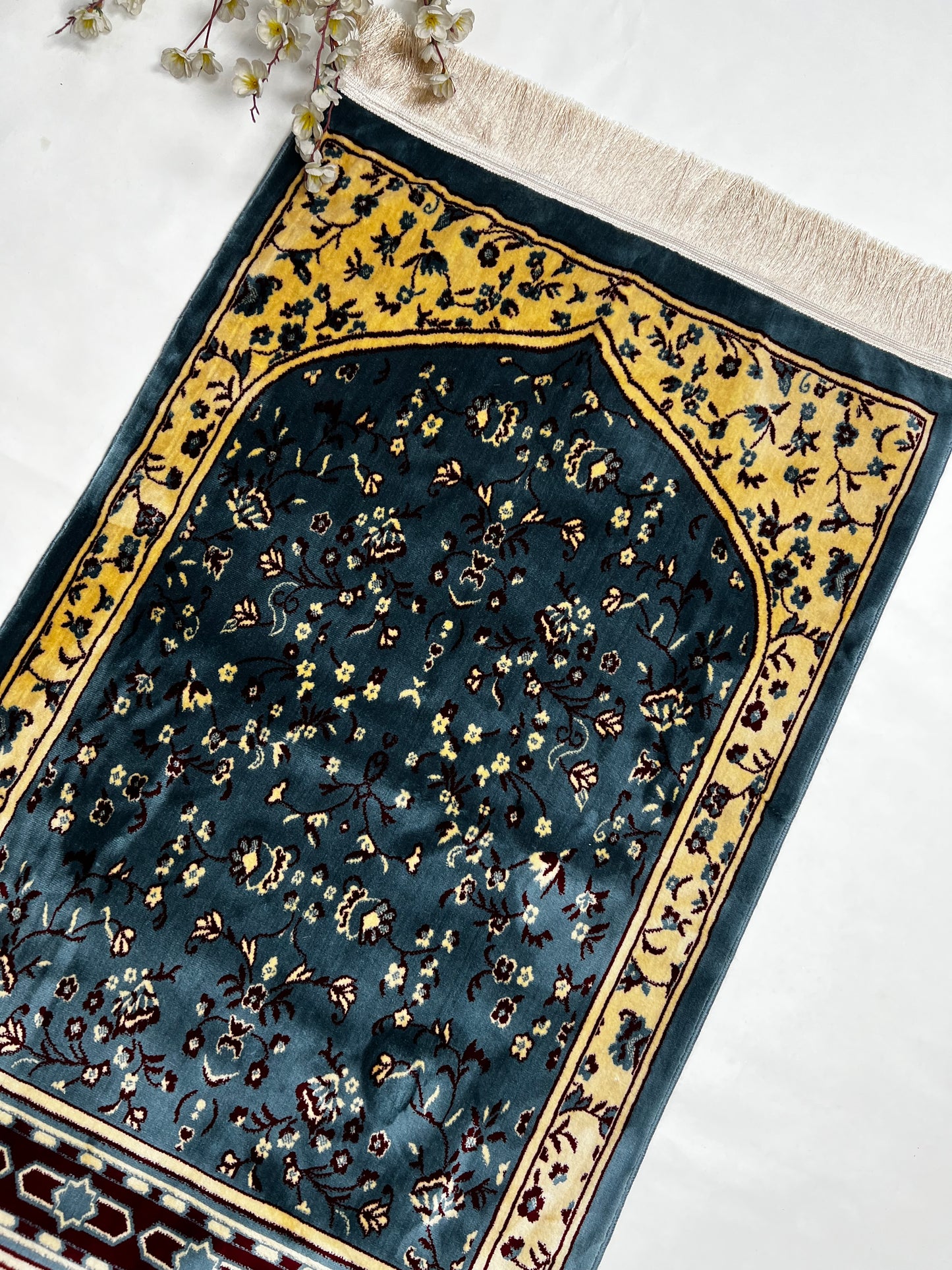 Ravza Patterned Woven Prayer Rug – Premium Soft Weave Design