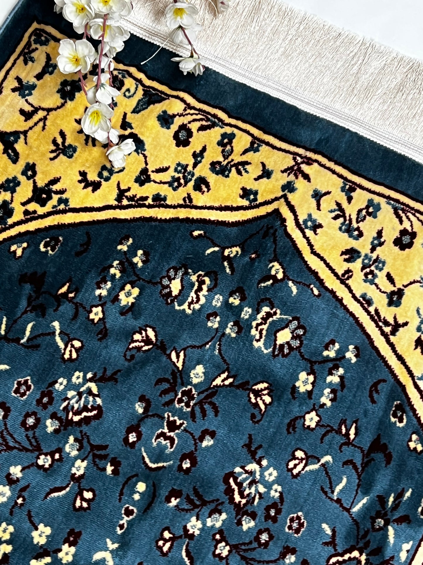 Ravza Patterned Woven Prayer Rug – Premium Soft Weave Design