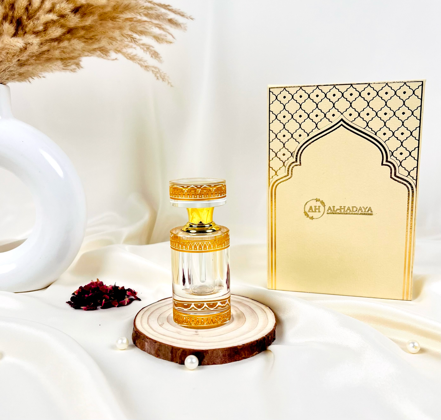 Royal White Oudh Arabia Attar – Luxurious Alcohol-Free Fragrance in Crystal Bottle (12ml)