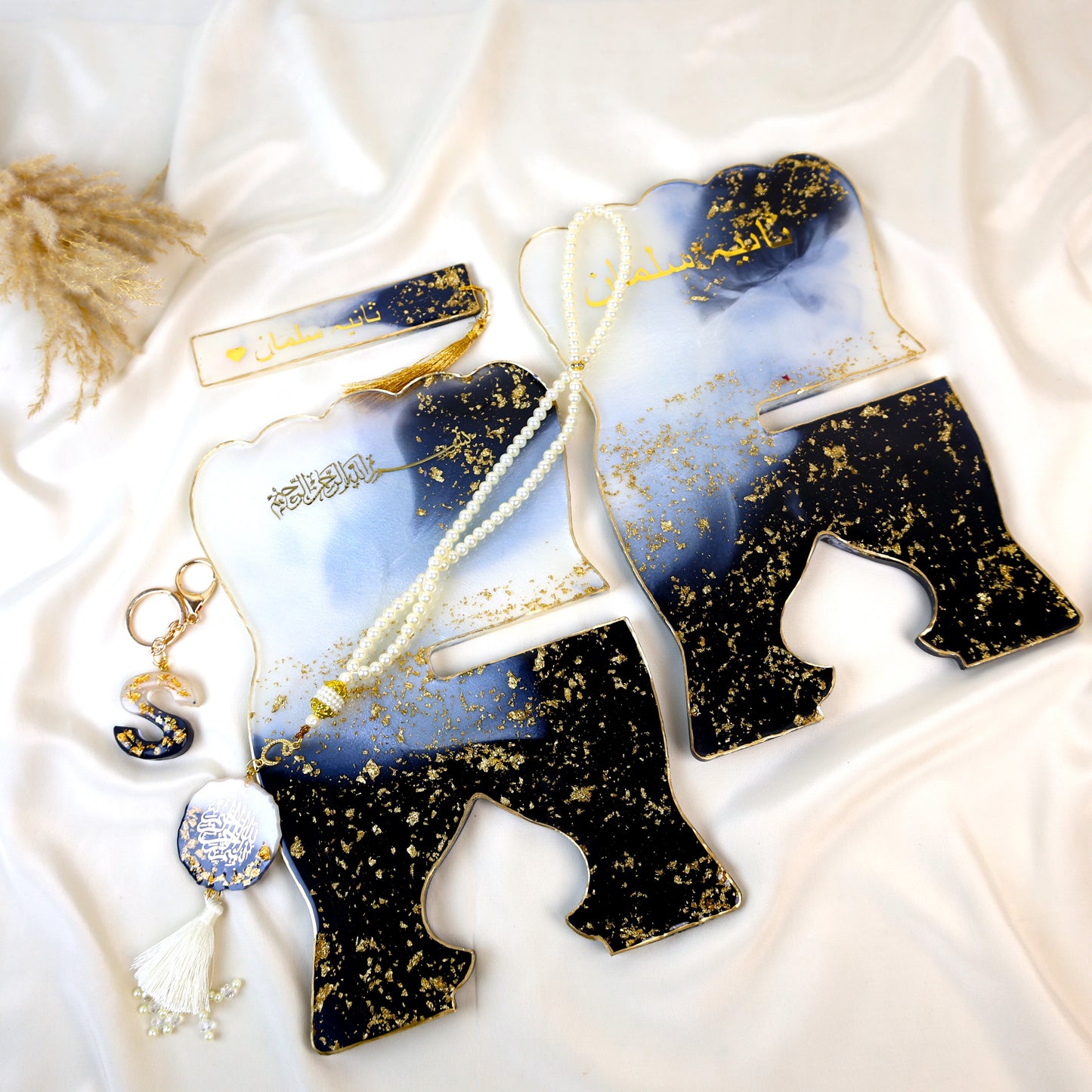 Premium Resin Black & White Rehal with Tasbih & Bookmark – Islamic Gift Set