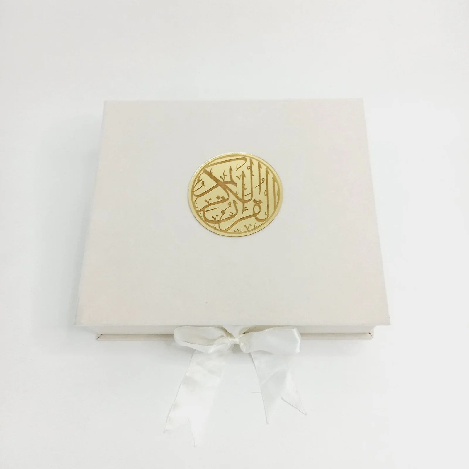 Premium Sunnah gift box designed in soft velvet with Quran 