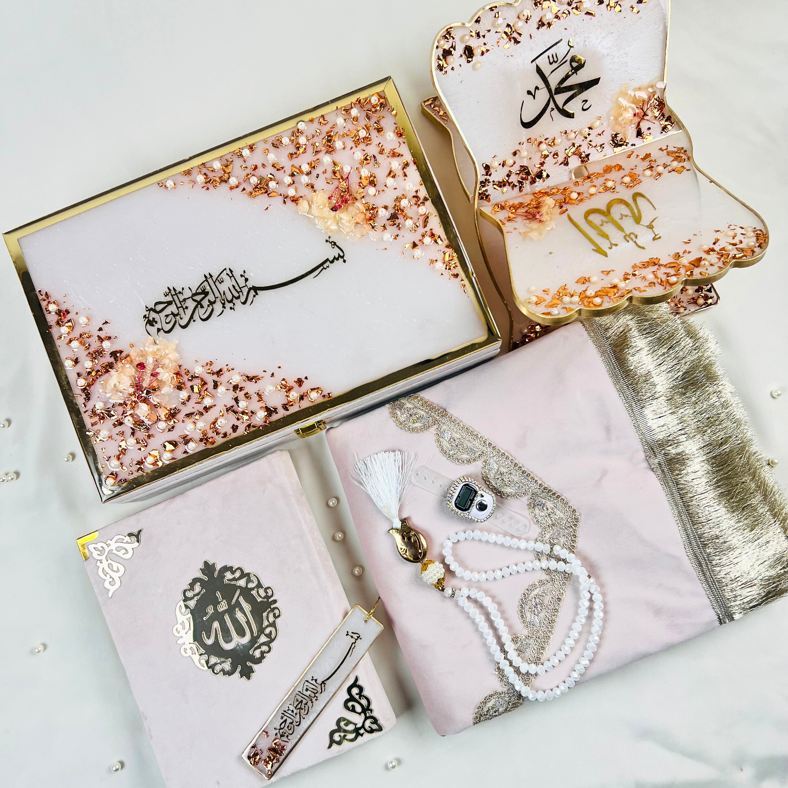 Luxury Islamic Prayer Gift Set with Velvet Quran, Prayer Mat & Accessories