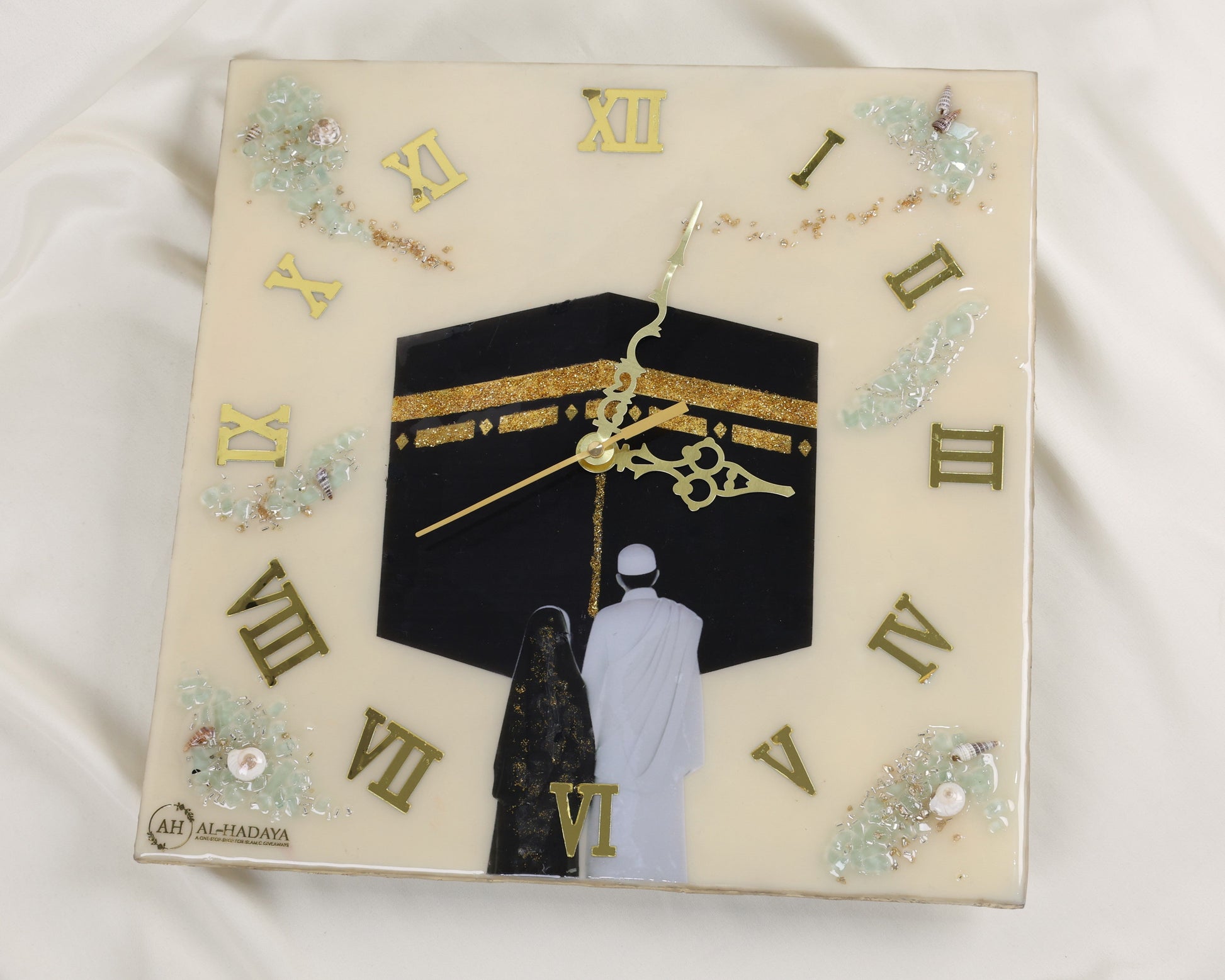 Handmade personalised Kaaba couple wall clock 12x12 inch, resin Islamic art with natural stones, customisable names and dates, perfect Islamic wedding or anniversary gift.