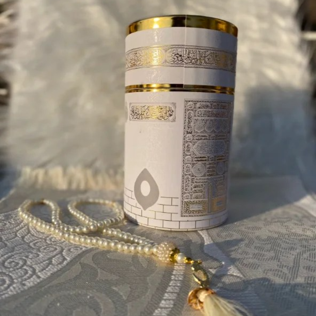 Premium pearl white Kaaba Cylinder Gift Box – Muslim Prayer Mat & Tasbih Set (Made in Turkey)