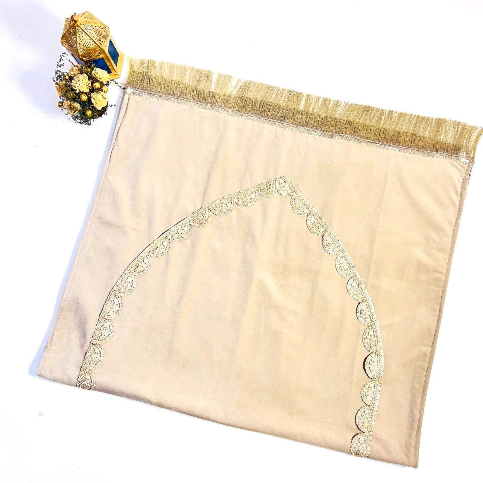 Luxury Quran gift set with velvet Quran, prayer mat, resin rehal, tasbih beads & attar. Hubb Al-Iman hamper – ideal for Nikah, Eid & Ramadan.