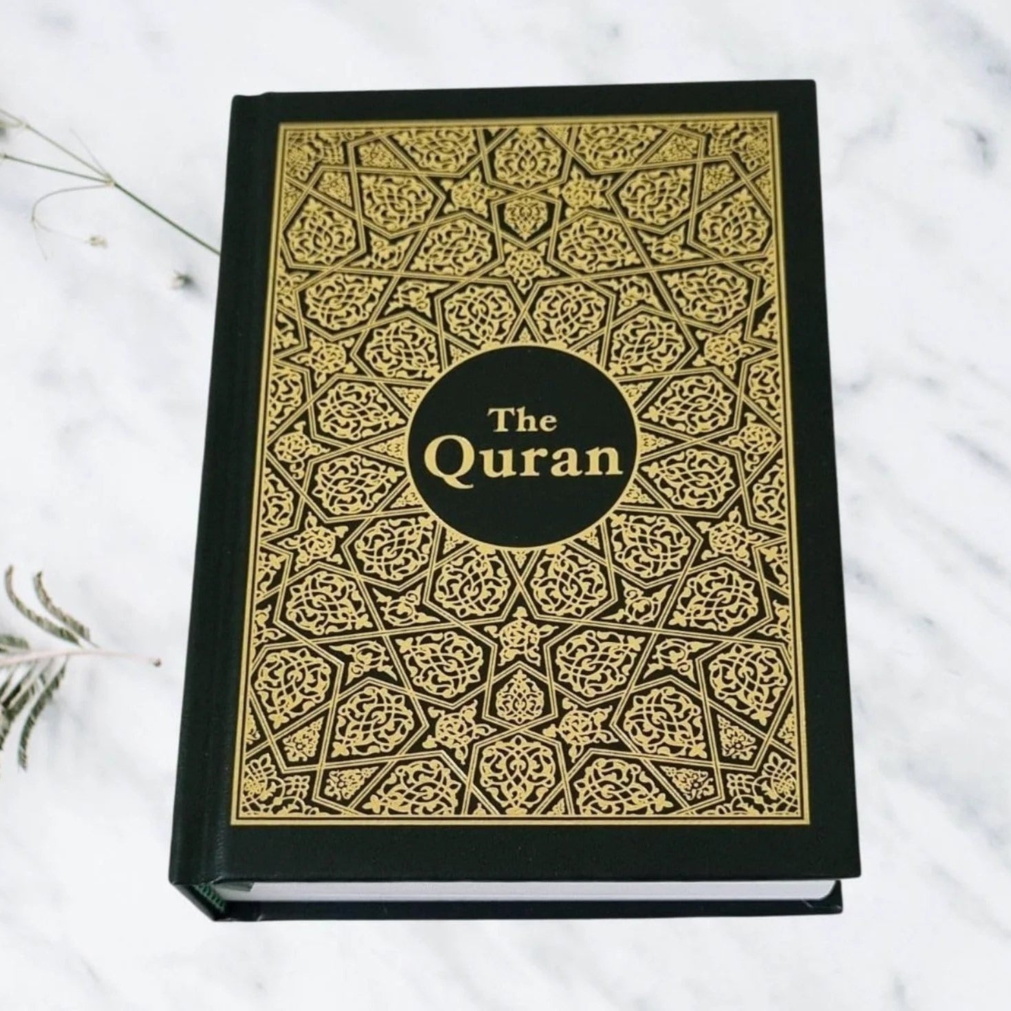Arabic-English Holy Quran Hardbound edition by Maulana Wahiduddin Khan and Prof. Farida Khanam